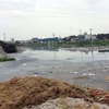 Các doanh nghiệp vi phạm xả thải gây ô nhiễm nguồn nước. (Nguồn: baobacninh.com.vn)