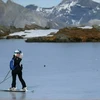 Các sông băng trên dãy Alps của Thụy Sĩ đang suy giảm hàng năm, hình thành nhiều hồ nước. (Nguồn: AFP)