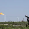 Một cơ sở khai thác dầu và khí đốt gần Odessa, Texas, Mỹ. (Ảnh: AFP/TTXVN)