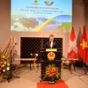 Đại sứ Raphael Nageli, Tổng Vụ trưởng Vụ châu Á-Thái Bình Dương, Bộ Ngoại giao Liên bang Thụy Sĩ phát biểu chào mừng Quốc khánh Việt Nam. (Ảnh: Tố Uyên/TTXVN tại Thụy Sĩ)