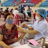 Tiêm vaccine ngừa COVID-19 tại Hải Phòng. (Ảnh: An Đăng/TTXVN)