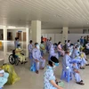 Các bệnh nhân được xuất viện tại Bệnh viện Hồi sức COVID-19 TP Hồ Chí Minh. (Ảnh: Lê Minh Hiển/TTXVN)