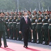 [Photo] Chủ tịch nước Nguyễn Xuân Phúc thăm, làm việc tại Quân khu 4