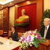 Tổng Bí thư Nguyễn Phú Trọng nói chuyện với đại biểu. (Ảnh: Trí Dũng/TTXVN)
