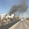 Khói bốc lên từ đám cháy nhà máy sản xuất pin ở Cheongju. (Nguồn: koreaherald.com)