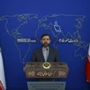 Người phát ngôn Bộ Ngoại giao Iran Saeed Khatibzadeh phát biểu tại cuộc họp báo ở thủ đô Tehran. (Ảnh: IRNA/TTXVN)