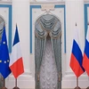 Tổng thống Nga Vladimir Putin (phải) và Tổng thống Pháp Emmanuel Macron (trái) tại cuộc họp báo chung sau hội đàm ở Moskva, Nga, ngày 7/2/2022. (Ảnh: AFP/TTXVN)