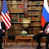 Tổng thống Mỹ Joe Biden (trái) và người đồng cấp Nga Vladimir Putin tại cuộc gặp ở Geneva, Thụy Sĩ ngày 16/6/2021. (Ảnh: THX/TTXVN)