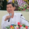 Bác sỹ Trần Mạnh Hồng, Giám đốc Bệnh viện Lao và bệnh Phổi Cần Thơ trình bày triêụ chứng và cách điều trị bệnh do COVID-19. (Ảnh: Ánh Tuyết/TTXVN)