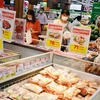 Khách mua sắm tại siêu thị Big C Thăng Long. (Ảnh: Trần Việt/TTXVN)
