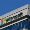 Biểu tượng Microsoft tại một tòa nhà ở Chevy Chase, Maryland, Mỹ. (Ảnh: AFP/TTXVN)
