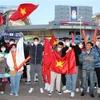 Các cổ động viên Việt Nam trước trận đấu. (Ảnh: PV/TTXVN)