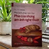 Tác phẩm "Phê bình phân tâm học-phía của những ám ảnh nghệ thuật" của tác giả Vũ Thị Trang. (Nguồn: tuoitre.vn)