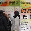 Một điểm xét nghiệm COVID-19 tại New York, Mỹ. (Ảnh: THX/TTXVN)