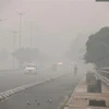 Khói mù ô nhiễm bao phủ bầu trời New Delhi, Ấn Độ, ngày 5/11/2021. (Ảnh: Kyodo/TTXVN)