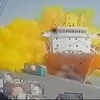 Đám mây khí độc màu vàng bốc lên sau khi bể chứa rò rỉ tại cảng ở Jordan, (Nguồn: theguardian.com)