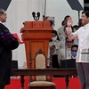 Ông Ferdinand Marcos Jr (thứ 2, phải) tuyên thệ nhậm chức Tổng thống Philippines tại thủ đô Manila, ngày 30/6/2022. (Ảnh: AFP/TTXVN)