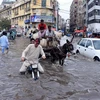 Cảnh ngập lụt tại thành phố Karachi, Pakistan ngày 9/7/2022. (Ảnh: THX/TTXVN)