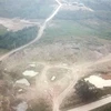 Một khu vực bị khai thác khoáng sản trái phép ở thôn Bokabang, xã Tu Tra, huyện Đơn Dương, Lâm Đồng. (Ảnh minh họa: TTXVN)