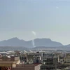Khói bốc lên từ hiện trường vụ nổ ở thủ đô Kabul, Afghanistan ngày 23/9/2022. (Ảnh: AFP/TTXVN)