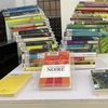 "Không gian sách tiếng Pháp" trưng bày khoảng 600 cuốn sách bằng tiếng Pháp về nhiều lĩnh vực. (Nguồn: baovanhoa.vn)