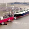 Trong ảnh: Các tàu chở khí tự nhiên hóa lỏng Golar Igloo và Eemshaven tại cảng Eemshaven ở Hà Lan. (Ảnh: lngprime.com/TTXVN)