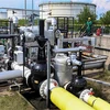 Trạm tiếp nhận của đường ống dẫn dầu Druzhba tại nhà máy lọc dầu Duna ở gần thị trấn Szazhalombatta, Hungary ngày 5/5/2022. (Ảnh: AFP/TTXVN)