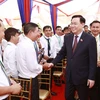 Chủ tịch Quốc hội Vương Đình Huệ làm việc tại tỉnh Kampong Thom