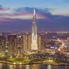 Khách sạn Vinpearl Luxury Landmark 81 và Đài quan sát Landmark 81 Sky View ở TP Hồ Chí Minh. (Ảnh: TTXVN)