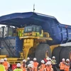 Một chiếc xe tải chạy bằng năng lượng hydro xanh lớn nhất thế giới, với trọng lượng lên đến 220 tấn, tại một mỏ bạch kim ở tỉnh Limpopo, miền bắc Nam Phi. (Nguồn: AFP/TTXVN)