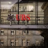 Hai ngân hàng UBS và Credit Suisse khá giống nhau.(Nguồn: Shutterstock)
