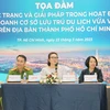 Đại diện Ban tổ chức và sở, ngành Thành phố Hồ Chí Minh chủ trì phiên thảo luận tại tọa đàm. (Ảnh: Mỹ Phương/TTXVN)