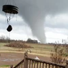 Lốc xoáy tại phía Nam thành phố Clarksdale, Mississippi, Mỹ. (Ảnh: AFP/TTXVN)