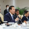 Tổng thống Yoon Suk-yeol (thứ 2 từ trái sang) phát biểu trong cuộc gặp với các thủ tướng và bộ trưởng ngoại giao từ 12 quốc đảo Thái Bình Dương tại Seoul ngày 27/10/2022. (Nguồn: Yonhap)
