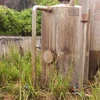 Công trình cấp nước sinh hoạt đã xuống cấp và hoạt động kém hiệu quả tại thôn Hang Hớt, xã Mê Linh, huyện Lâm Hà. (Nguồn: Báo Lâm Đồng)