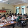 Học sinh THPT ở Hà Tĩnh ôn tập trước kỳ thi tốt nghiệp. (Ảnh: Hoàng Ngà/TTXVN)