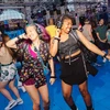 Nhờ thiết bị haptic suit, người khiếm thính có thể hòa mình vào âm nhạc trong buổi hòa nhạc khiêu vũ Silent Disco ở Trung tâm Lincoln, thành phố New York ngày 1/7. (Ảnh: NPR)
