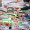 Một cửa hàng bán cá ở Tokyo, Nhật Bản. (Ảnh: AFP/TTXVN)