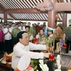 Chủ tịch nước Võ Văn Thưởng dâng hương tưởng nhớ Bác Hồ trên núi Ba Vì