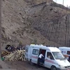 Xe cứu thương bên ngoài mỏ than Tazareh ở tỉnh Semnan, Iran, ngày 4/9/2023. (Nguồn: Press TV)