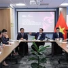 Thủ tướng Phạm Minh Chính tham quan trưng bày sản phẩm công nghệ, Đổi mới Sáng tạo. (Ảnh: Dương Giang/TTXVN)