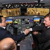 [Photo] Thủ tướng thăm Tập đoàn Hàng không Vũ trụ Embraer của Brazil