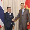 Chủ tịch Quốc hội Vương Đình Huệ hội kiến Thủ tướng Vương quốc Thái Lan Srettha Thavisin. (Ảnh: Doãn Tấn/TTXVN)