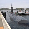 Tàu ngầm tấn công hạt nhân lớp Los Angeles USS Columbus (SSN 762) đang neo đậu tại Hoạt động Hạm đội Yokosuka. (Ảnh: Naval Technology)