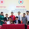 Hội Chữ thập Đỏ tỉnh Thanh Hóa và Hủa Phăn ký kết hợp tác. (Ảnh: Báo Thanh Hóa)