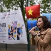 Bà Phạm Thị Kim Yến, Tham tán công sứ Đại sứ quán Việt Nam tại Pháp phát biểu khai mạc giải. (Ảnh: TTXVN phát)