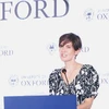 Tổng Lãnh Sự Anh Emily Hamblin phát biểu khai mạc chương trình. Bà Emily Hamblin cũng là một cựu sinh viên Đại học Oxford.