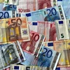 Đồng tiền giấy euro các mệnh giá. (Ảnh: AFP/TTXVN)