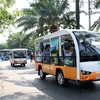 Dịch vụ xe điện chở khách tham quan, du lịch tại thành phố Hồ Chí Minh. (Ảnh: Tiến Lực/TTXVN)