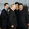Nhà lãnh đạo Triều Tiên Kim Jong-un (thứ 2, phải) và Tổng thống Nga Vladimir Putin tại lễ đón ở Bình Nhưỡng ngày 19/6/2024. (Ảnh: Yonhap/TTXVN)